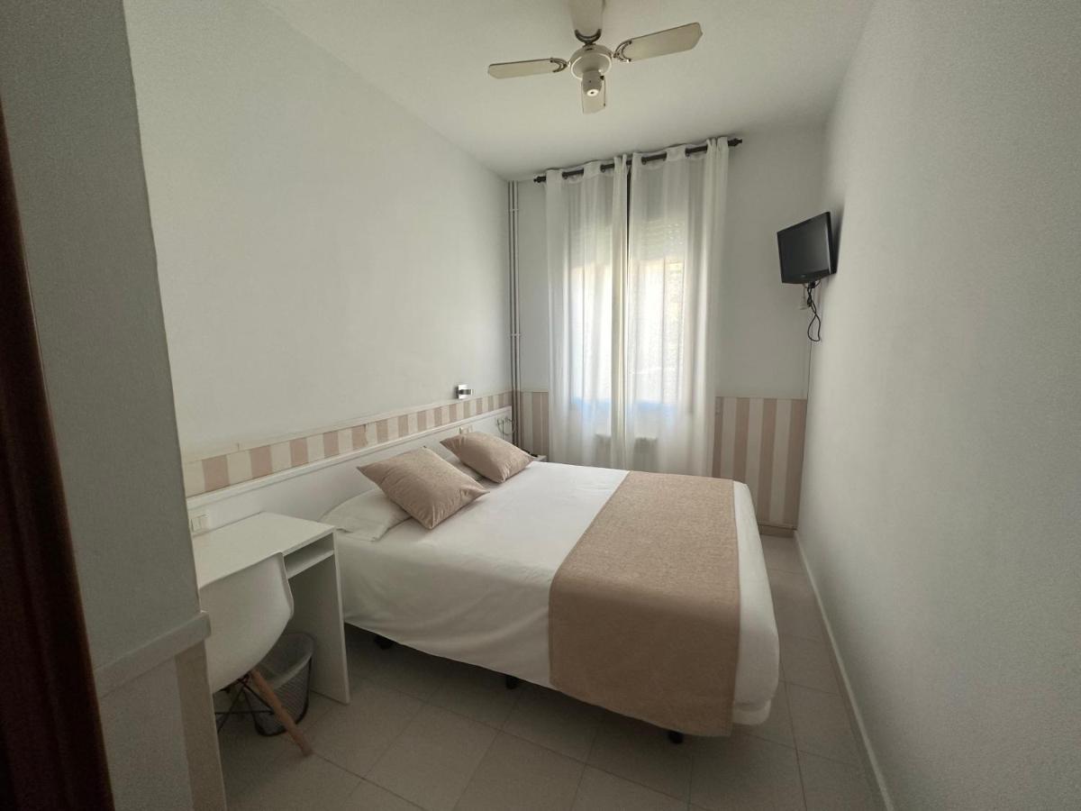 Hotel Torino Masnou Ngoại thất bức ảnh