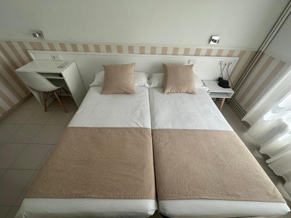 Hotel Torino Masnou Ngoại thất bức ảnh